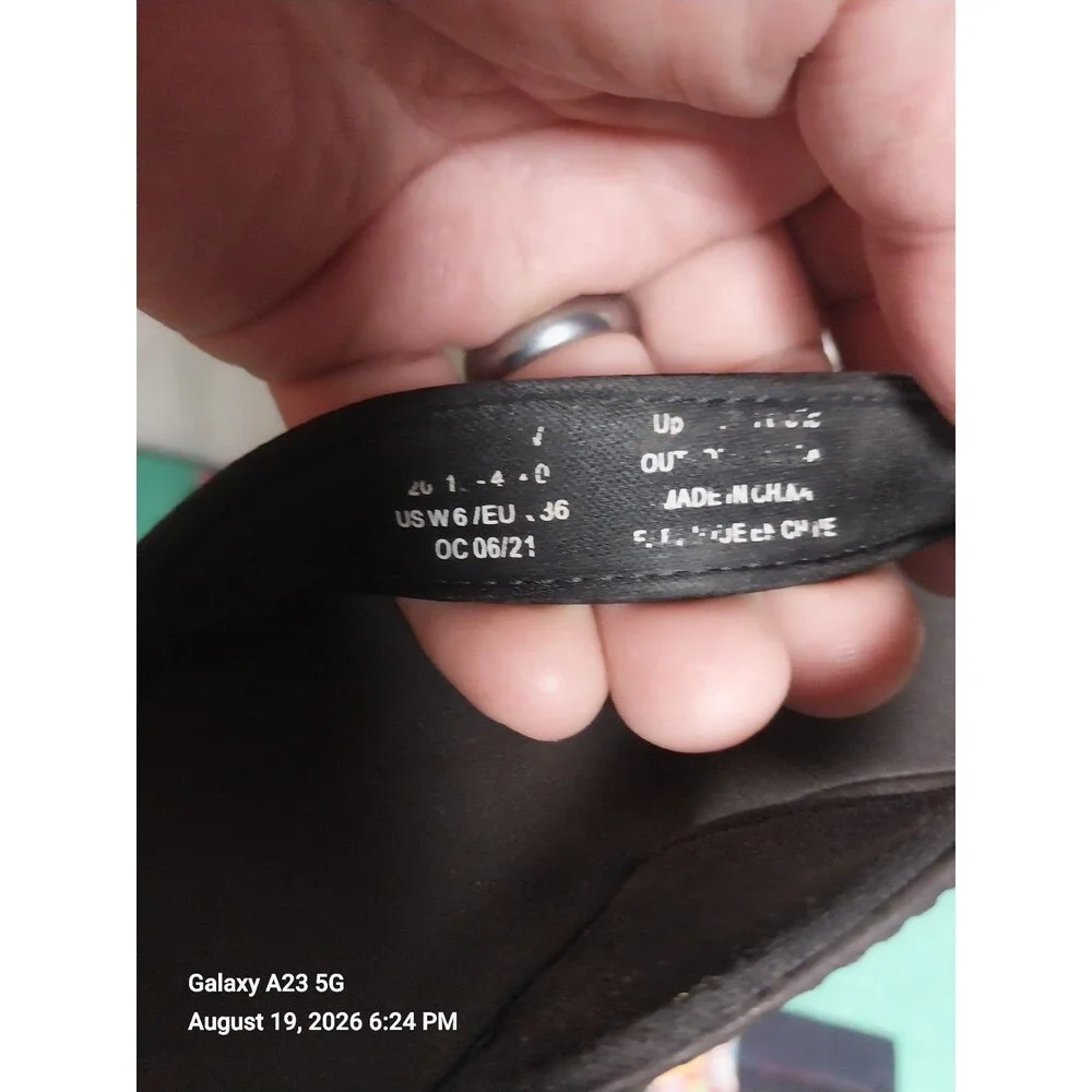 OluKai gently used